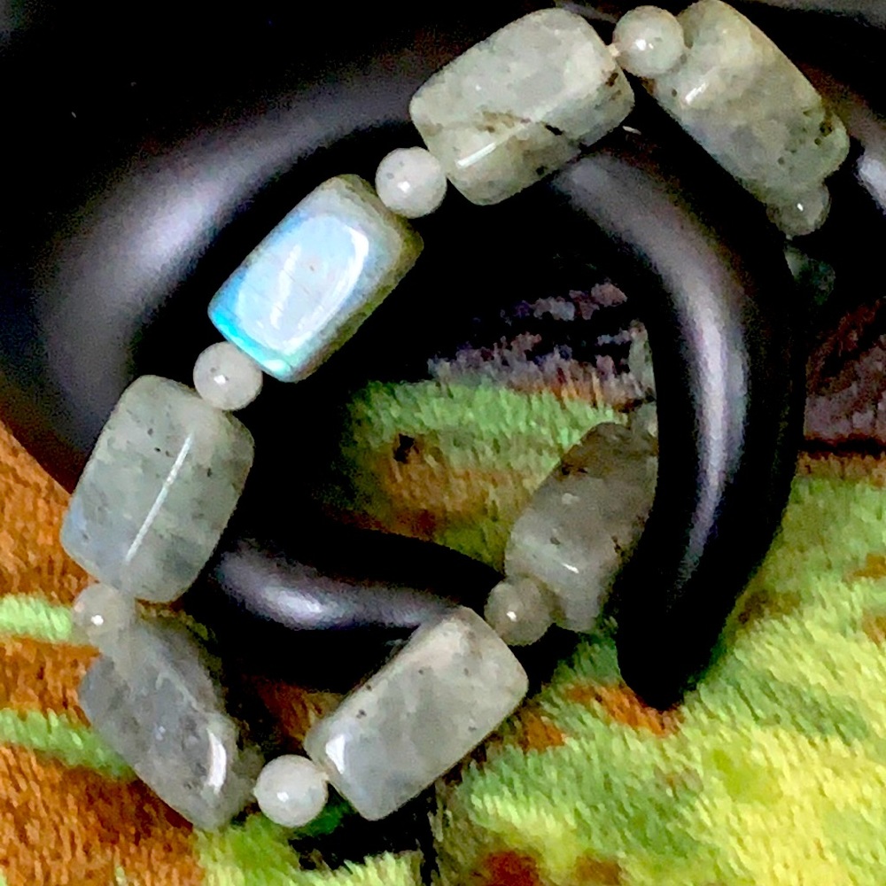 Fantastic Gray Labradorite Bracelet